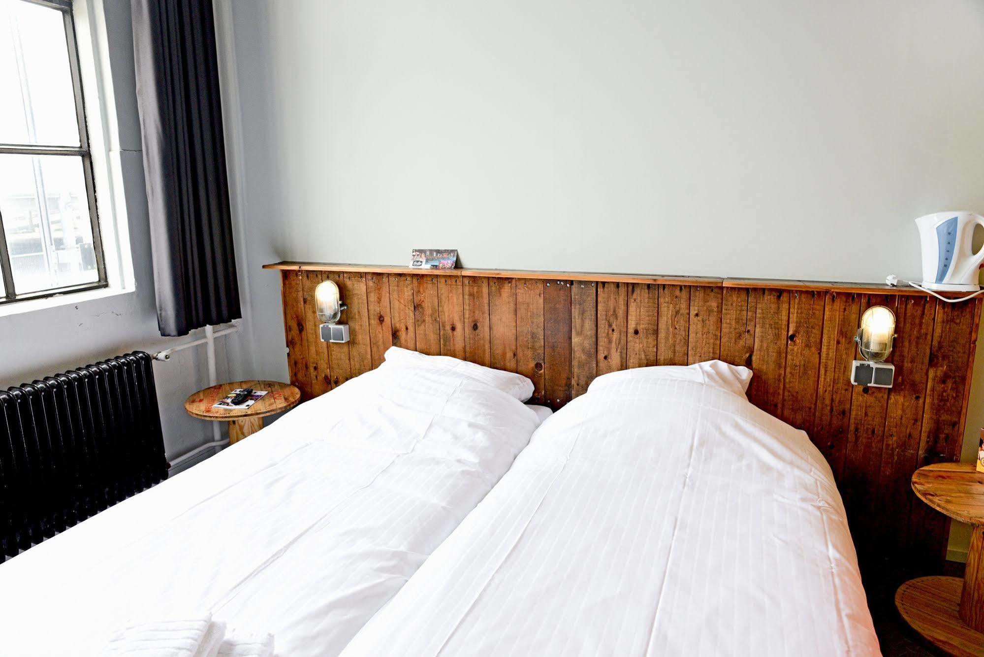 Stayokay - Blue Collar Hotel 3*